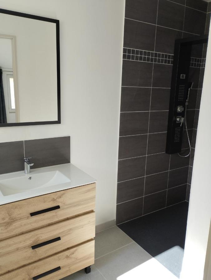 Appartement Meuble Et Tout Confort, Au Milieu De La Campagne Saint-Paul-Trois-Châteaux Eksteriør billede